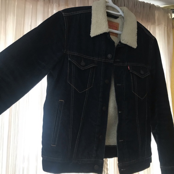 LEVIS Sherpa Trucker Jacket - Picture 4 of 7